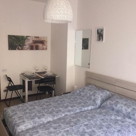 Room Verona Holidays Exteriör bild