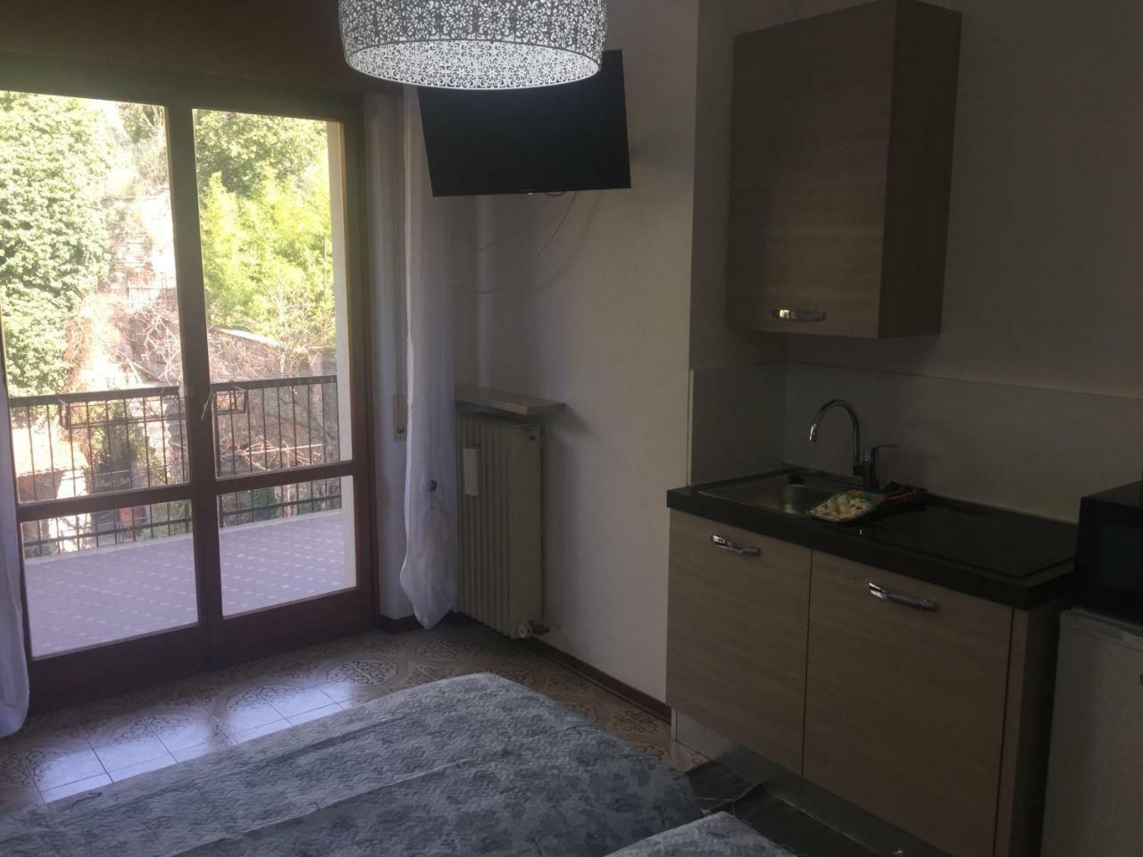 Room Verona Holidays Exteriör bild